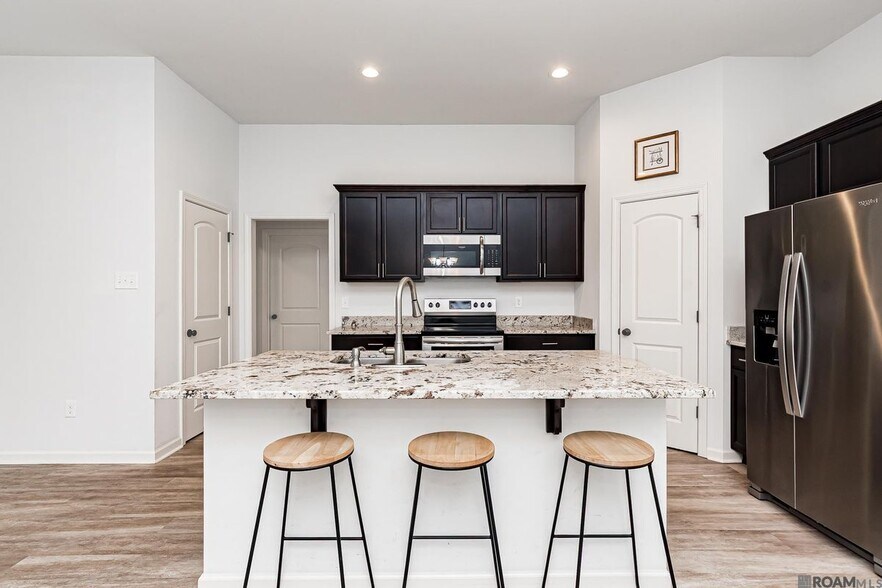 Building Photo - 18311 Terraceside Dr