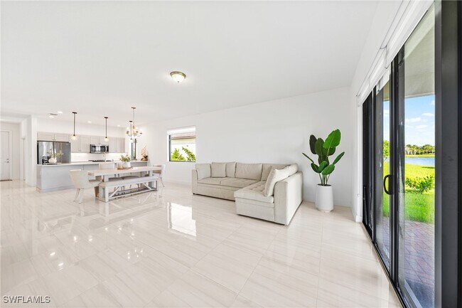 Building Photo - 4951 Brigata Wy