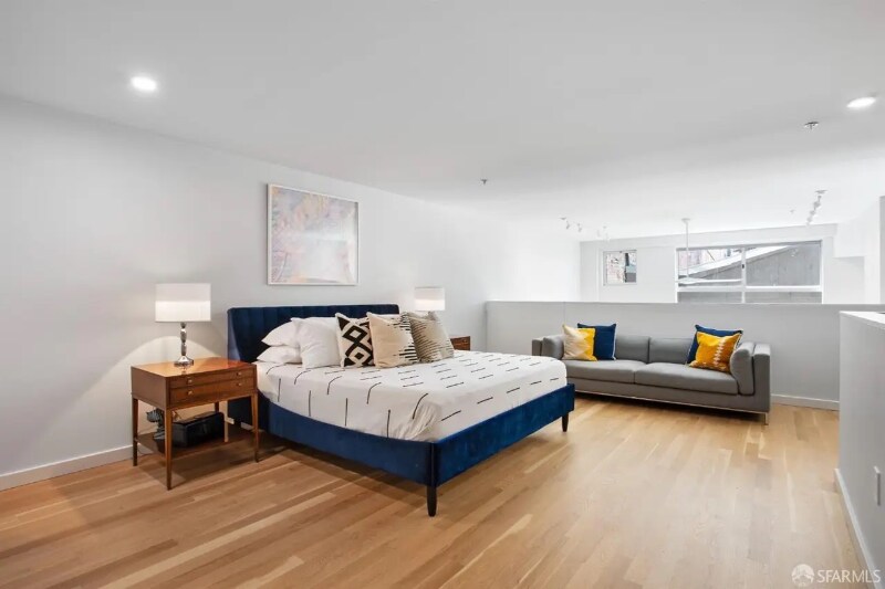 Building Photo - 2412 Harrison St