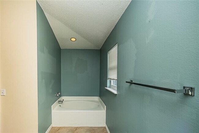 Building Photo - 3838 Stonefield Dr