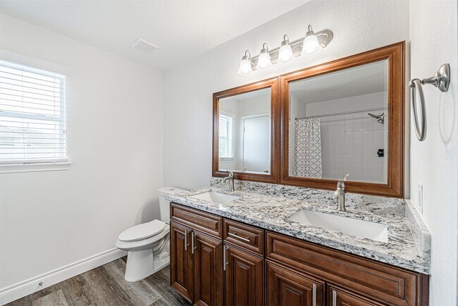 Building Photo - 2723 Piney Lake Ct