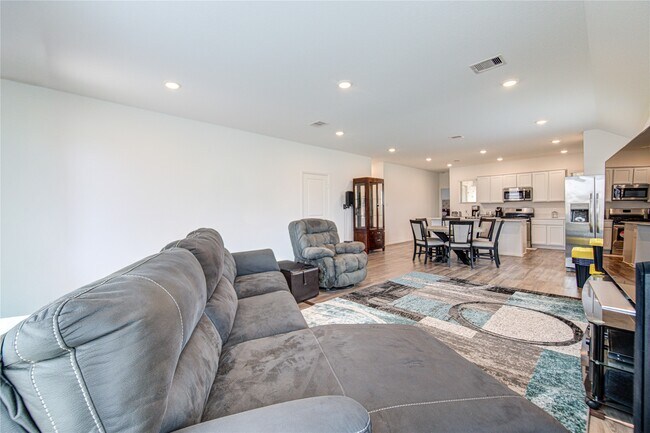 Building Photo - 2904 Cordova Hl Dr