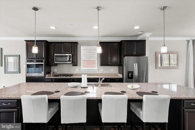 Building Photo - spacious 3-bedroom, 2 full and 2 half bathroom residence