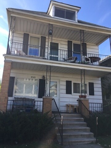 Building Photo - 9345 Charest St