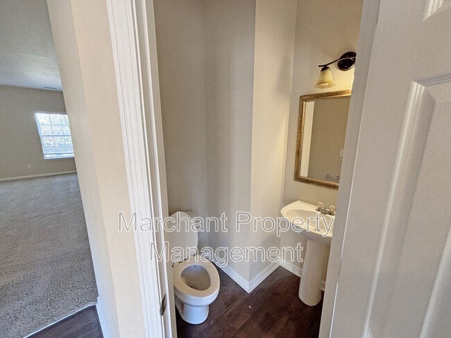 Building Photo - 301 Pampas Ct