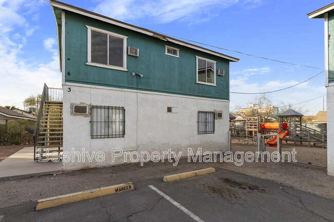 Building Photo - 1040 N 28th St