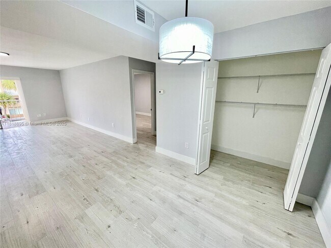 Building Photo - 7777 SW 86th St