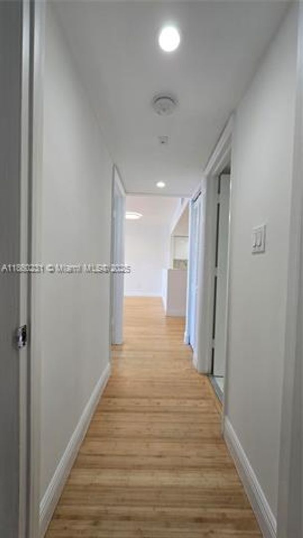 Building Photo - 5600 Collins Ave