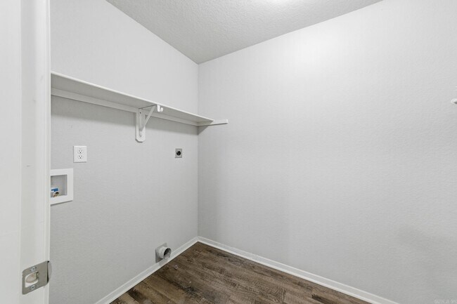 Building Photo - 26 Dunnaway Dr