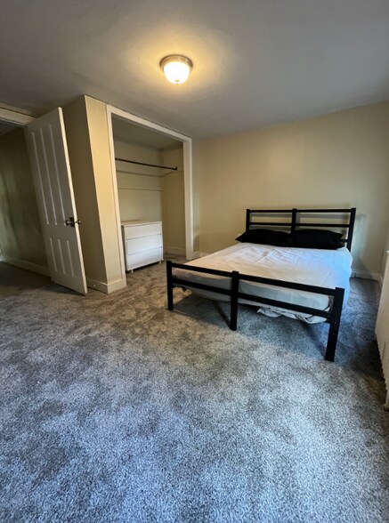 Building Photo - 52 Broome St