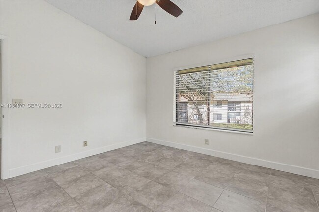 Building Photo - 6551 Arleigh Ct