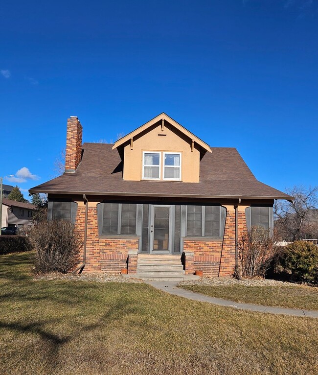 Building Photo - 4 BED | 2.5 BATH | DOUBLE GARAGE | WEST RAPID | FURNISHED