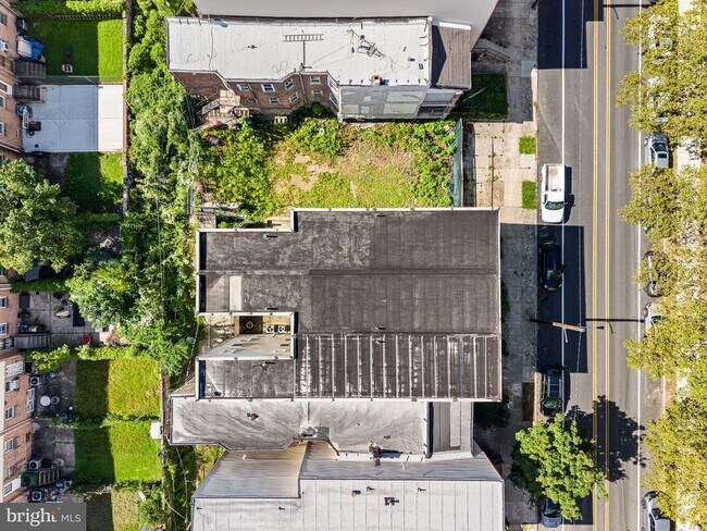Building Photo - 1240 S 45th St