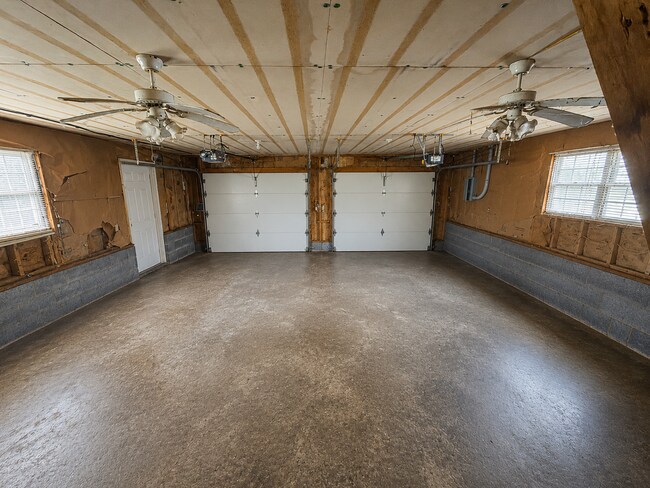 Building Photo - 161 Pentagon Cir