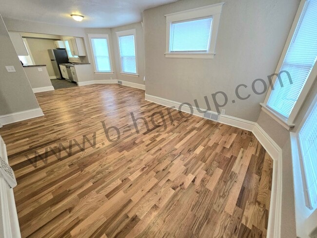 Building Photo - 2629 Roosevelt Rd