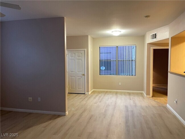 Building Photo - 8000 W Badura Ave