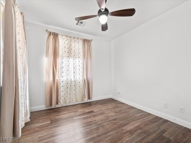 Building Photo - 1159 Calcione Dr