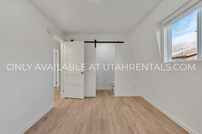 Building Photo - 680 N 400 W