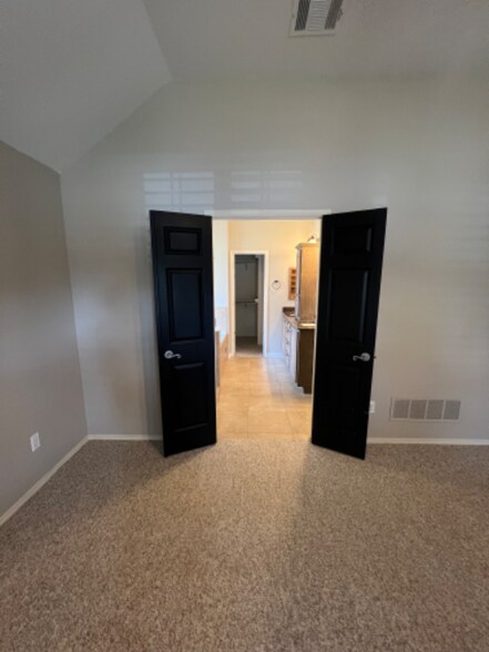 Building Photo - 6104 Sumter Ct