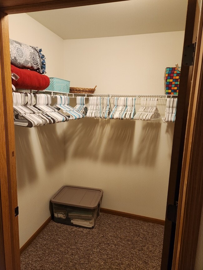 Building Photo - 4960 Service Dr