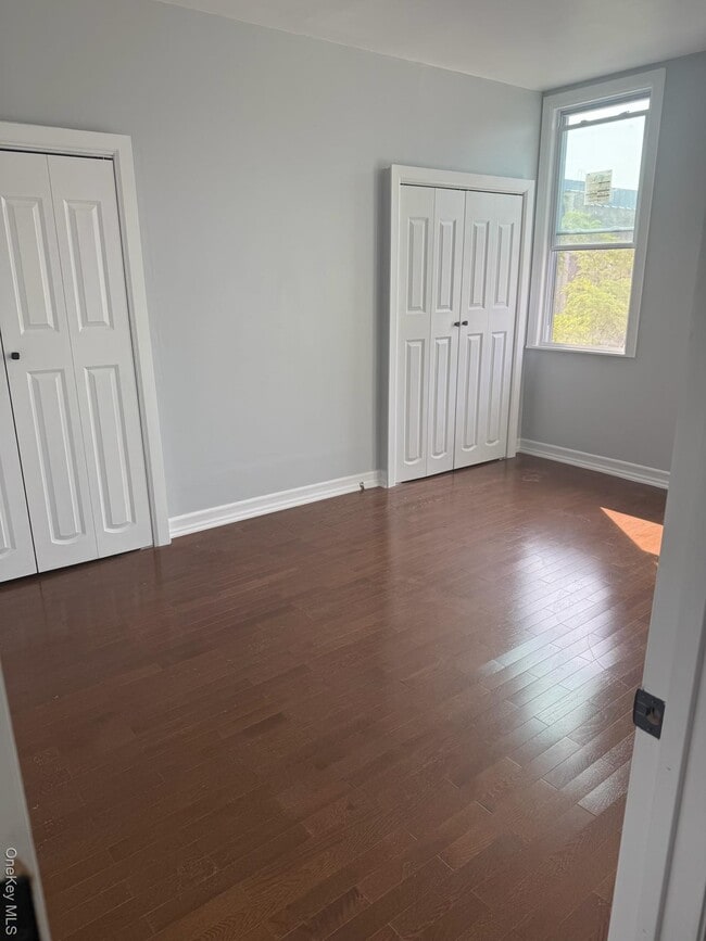 Building Photo - 166A Schaefer St