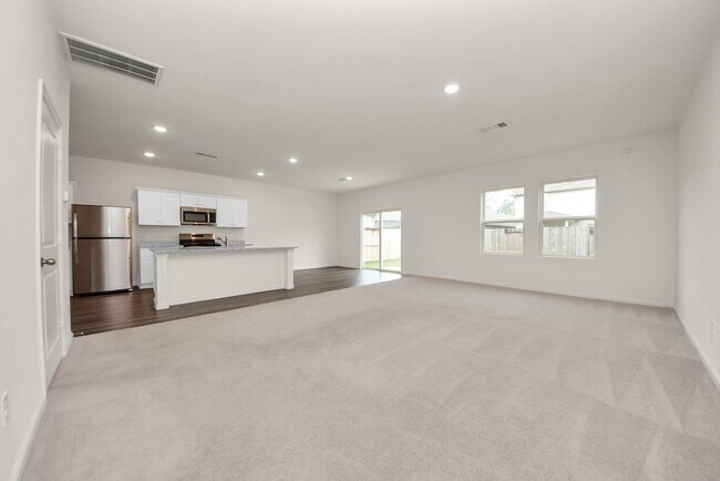 Building Photo - 18740 Lucas Michael Wy