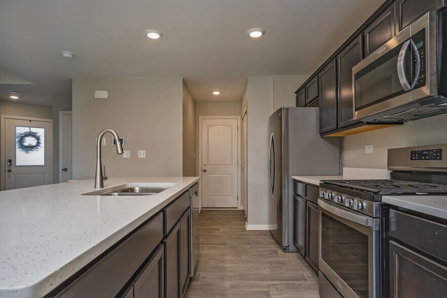 Building Photo - 1157 Amber Dr