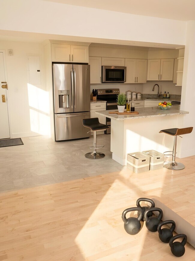 Building Photo - 125 Pleasant St