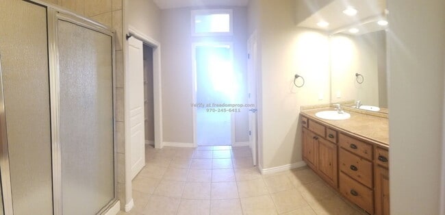 Building Photo - 2690 Summer Hill Ct
