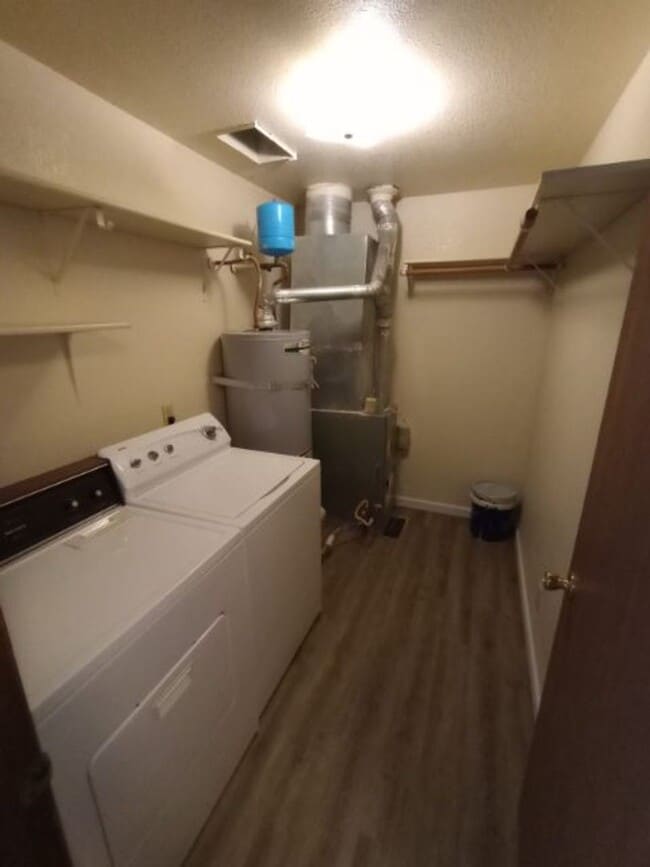 Building Photo - Timothy Way Duplex