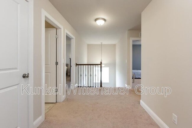 Building Photo - 2724 Ambridge Dr