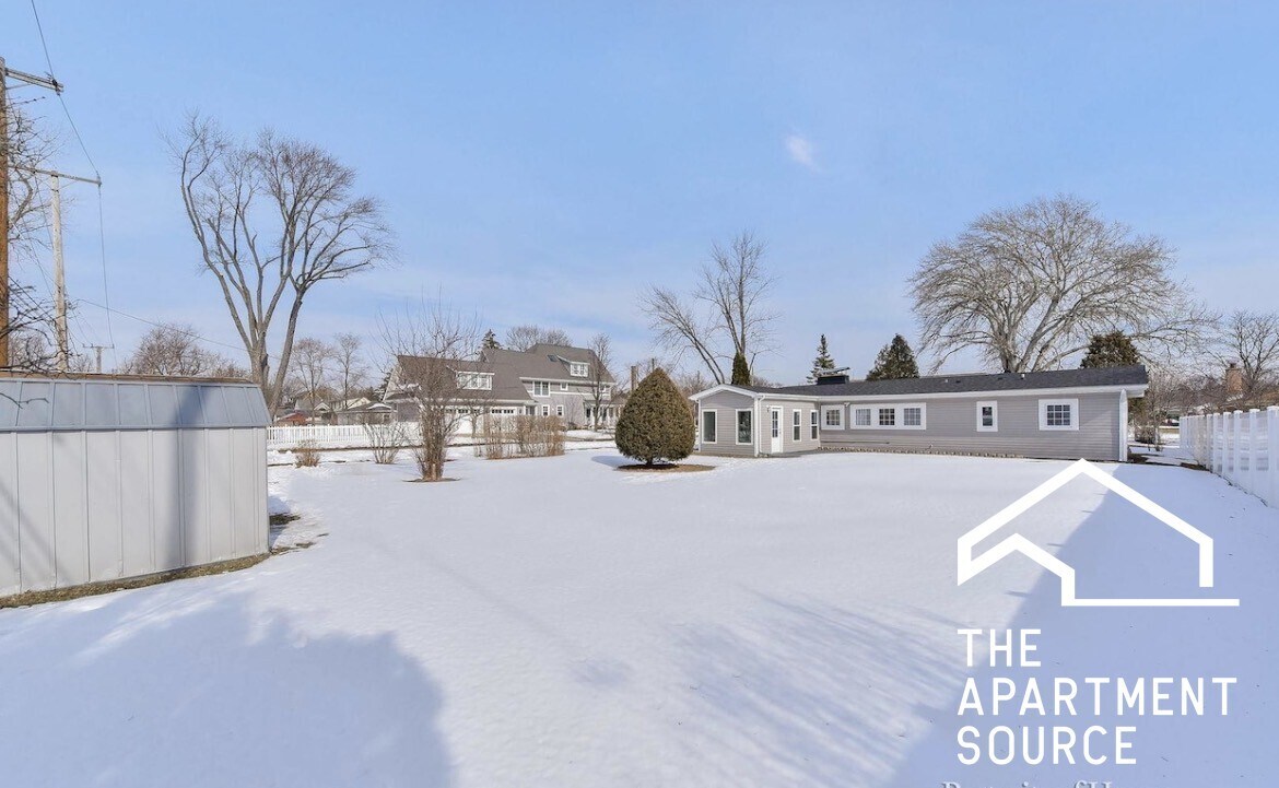 Building Photo - 702 Hammerschmidt Ave