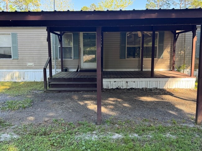 Building Photo - Macclenny SR121 Doublewide