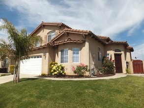 Building Photo - 2022 Lassen Dr