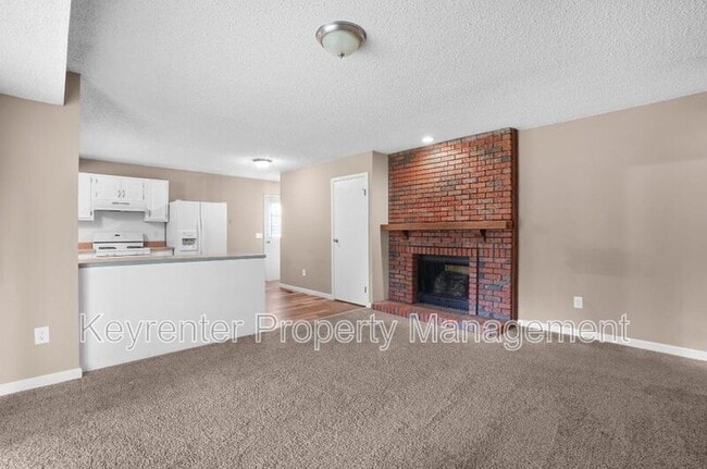 Building Photo - 15593 Fox Plains Dr