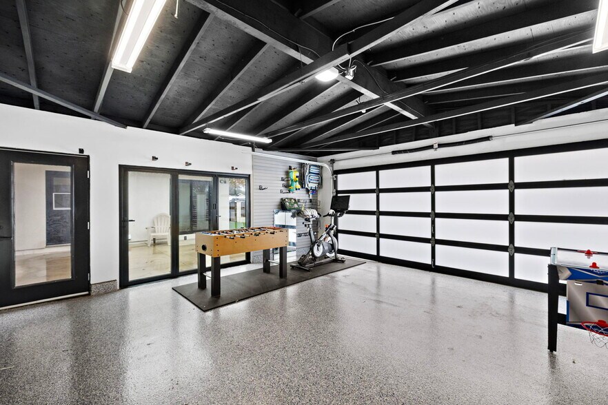 Building Photo - 1581 Baker St