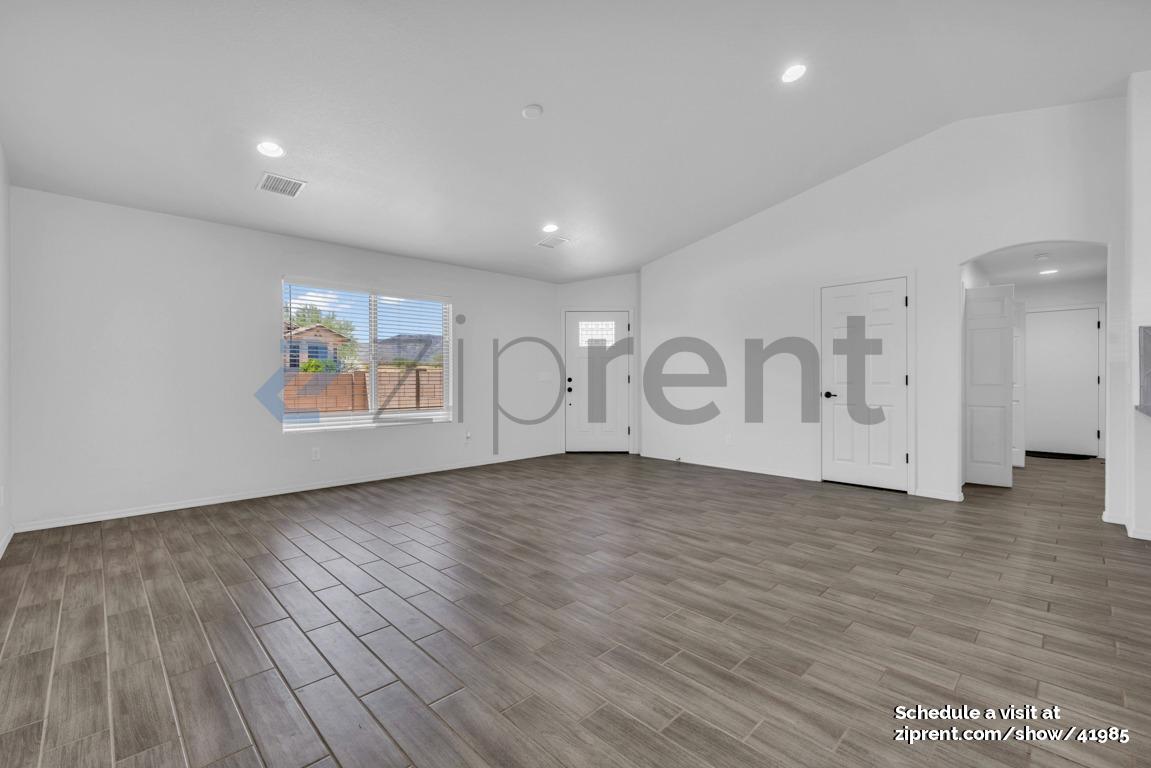 Building Photo - 1704 Tenen Pass Dr