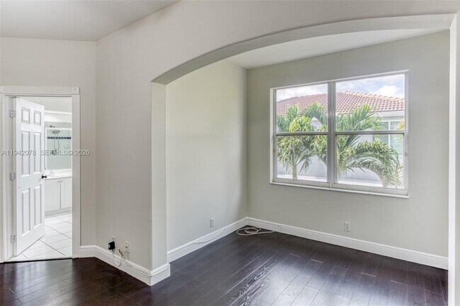 Building Photo - 3755 SW 50th St