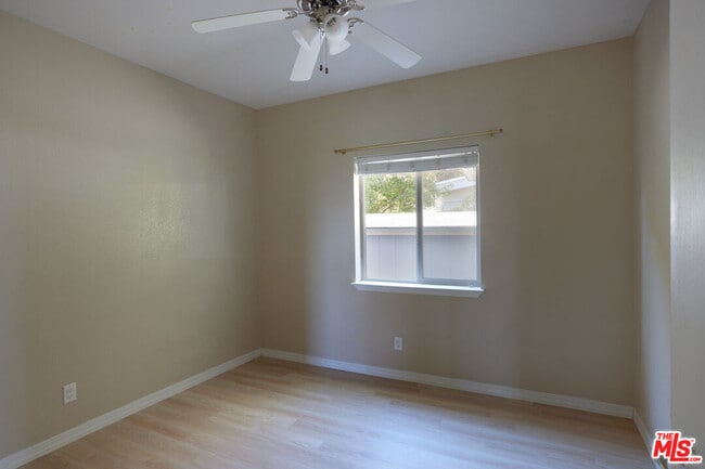 Building Photo - 102 Pawnee Ln
