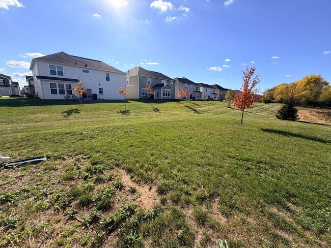 Building Photo - 15545 Westmoor Ave