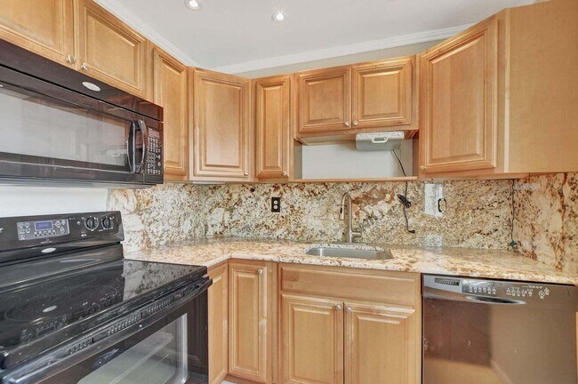 Building Photo - 187 Normandy Ln