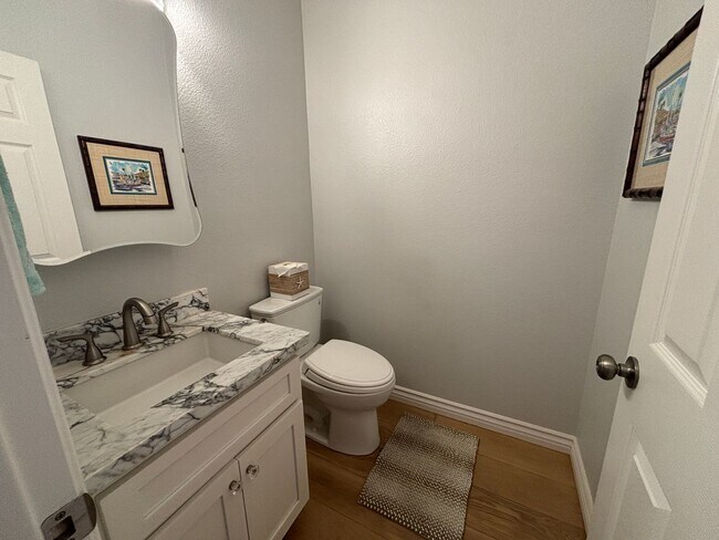 Building Photo - Beautiful 2 Story home in Carlsbad!