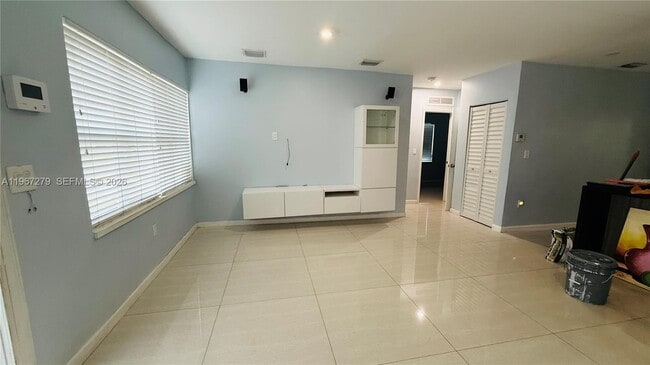 Building Photo - 2318 Washington St