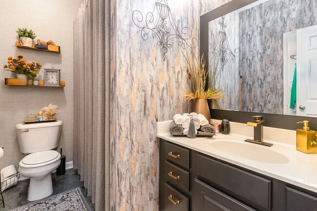 Building Photo - Stylish Furnished 2BR Retreat w/ Garage | ...
