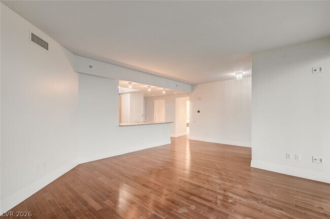 Building Photo - 322 Karen Ave