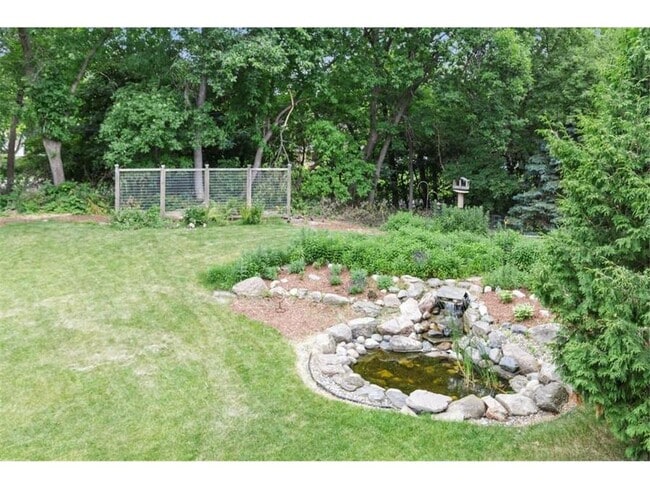 Building Photo - 7140 Willow View Cove