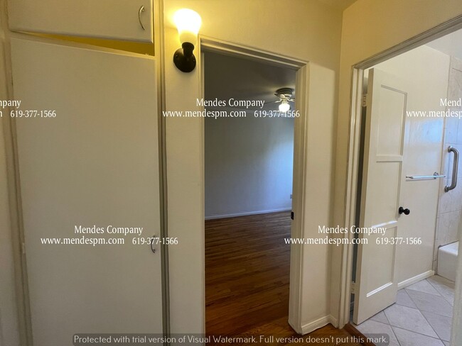 Building Photo - Charming 2 bd / 1 bth Apartment Nestled in...