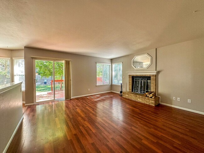 Building Photo - A perfect Highlands Ranch 4-bedroom home