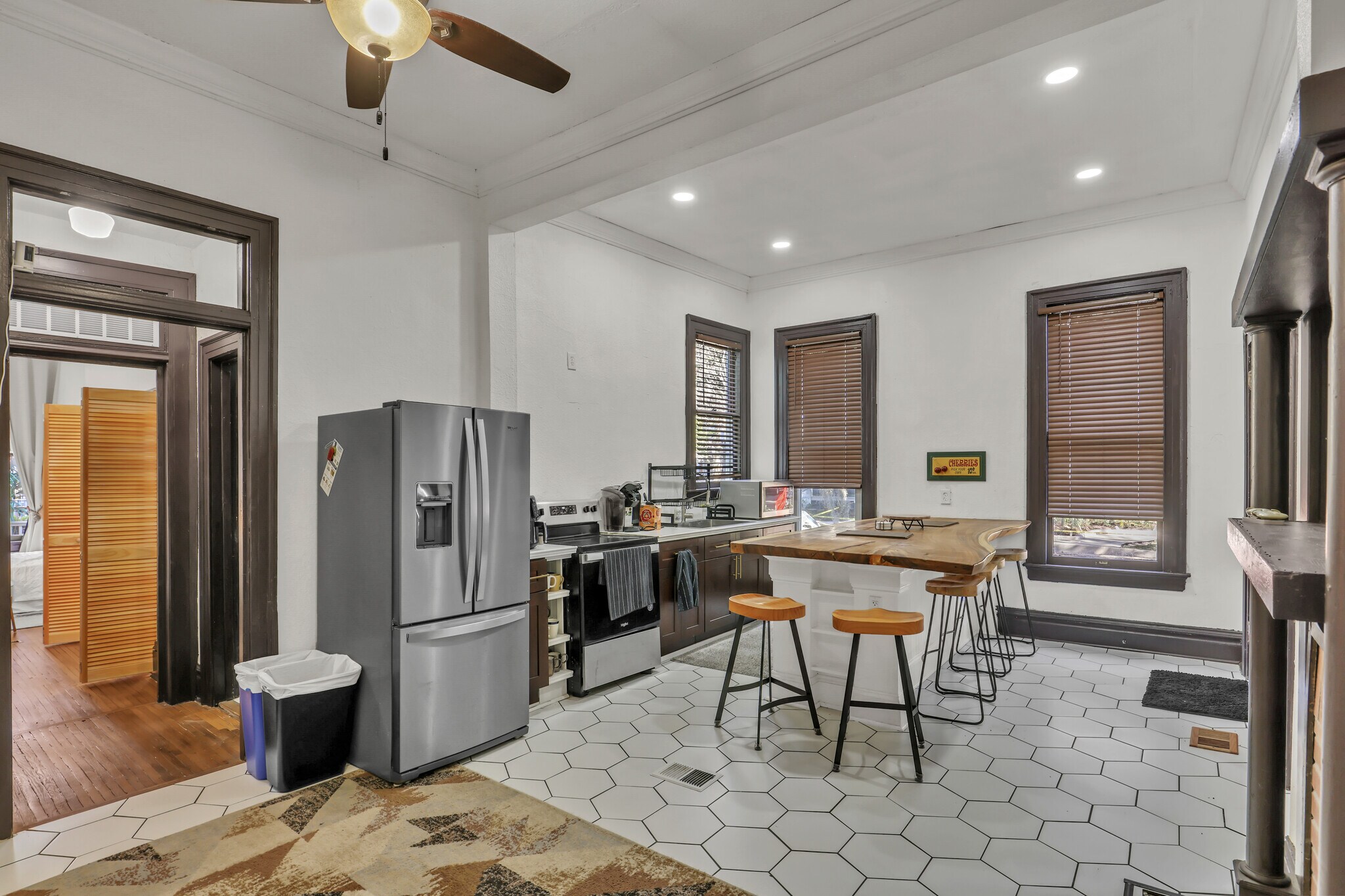 Kitchen / Dinning Space - Common Space - 51 E 4th St