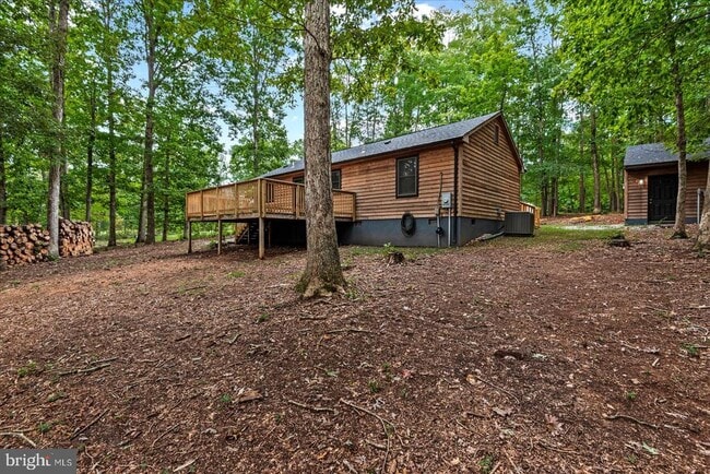 Building Photo - 65 Wades Run